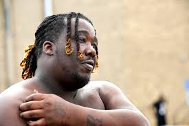 Fire at a Milwaukee apartment displaces 75 people