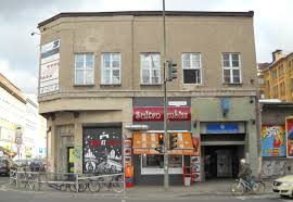 Für ausschweifende partys ist der club in der pandemie seit vielen monaten geschlossen. Berlin S Kitkat Fetish Nightclub To Become Covid 19 Testing Centre The Local