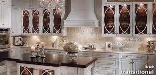 Vetro Glass Tile Neutra Bianco Lux 5 8 Mosaics Antique White Kitchen Antique White Kitchen Cabinets Glass Kitchen Cabinets