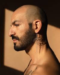 Here's a look at the process crafting a very special commission for my  favorite old man in New York City, @pierrelepetitfou. 🐾 I made this  entirely custom design from solid 18k white