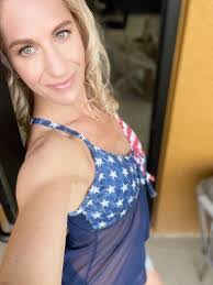 Dana Rochelle's Instagram, Twitter & Facebook