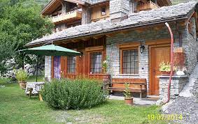 Trovate la vostra casa o appartamento in affitto vacanze a valle d'aosta fra 2.074 affitti di breve durata. Chalet Vacanze In Valle D Aosta La Clusaz La Salle Aosta Valle D Aosta