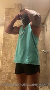 Mariagilbert91 it was so hot outside that i needed to join theblondeadonis69  he didnt do a very good jo - CamStreams.tv