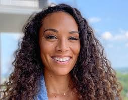 Ashley Auld's Instagram, Twitter & Facebook