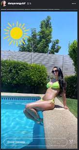 Instagram @montseballarin la actriz se convirtió en madre en julio del 2020. Fotos Daniela Aranguiz Acaparo Todas Las Miradas Con Sensuales Bikinazos En Instagram