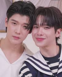 Acara Live spesial bersama “Taixiaochu” hari ini berlangsung penuh tawa dan  kehangatan saat Jimmy dan Ohm hadir untuk berbincang sekaligus mengikuti  berbagai aktivitas seru. Chemistry keduanya membuat suasana semakin hidup,  memikat penonton