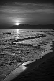 Aesthetic Black And White Ocean Waves Dark Landscape Black White Beach Black White Aesthetic In 2020 Black And White Landscape Dark Landscape Black And White Photo Wall
