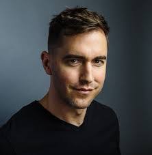 Amber Kloss's Instagram, Twitter & Facebook