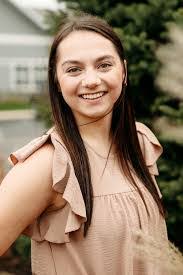 Jamie Peloquin's Instagram, Twitter & Facebook