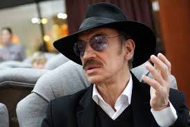 Присоединяйтесь к обсуждению или опубликуйте свой пост! Mihaila Boyarskogo Zasnyali Bez Shlyapy I Vzorvali Internet Gamebomb Ru