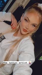 ⁣the tattoo artist vs the tattoos ✨👩🏼‍🎨, .⁣, .⁣, .⁣, .⁣, .⁣,  #artistsoninstagram #blackandgrey #blackwork #blackworktattoo #draw  #girlswithtattoos #ink #inked #inkedup #instaart #tattoo #tattooart ...