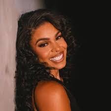 Tabitha Vance's Instagram, Twitter & Facebook