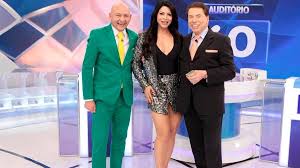 Quarentena tá afetando a mente de vocês, primeiro que comparar matuê aos racionais é quase um crime, da onde que por exemplo m4 chega. Luciano Hang Faz Impressionante Apelo A Silvio Santos Desocupados
