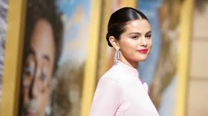 After a long wait and a lot of buzz, selena gomez dropped the song boyfriend this morning with the release of the deluxe. Selena Gomez Will Release Rare Deluxe Edition With New Song Boyfriend And Covid 19 Aid Donation Teen Vogue