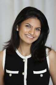 Archi Patel's Instagram, Twitter & Facebook