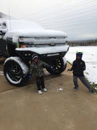 Derrick lewis tells me he noticed a man trying to break into his suv this. Derrick Lewis ×'×˜×•×•×™×˜×¨ My Kids First Time Ever Seeing Snow