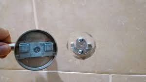 Lastly, raise the pivot arm to the vertical position, place a roll on the arm and lower the arm into the ˜xed lower position. How Do I Secure A One Armed Toilet Paper Holder Which Constantly Slips Off The Mount Home Improvement Stack Exchange
