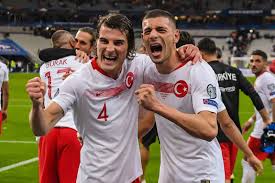 Merih demiral, geçtiğimiz sezonun devre arasında alanyaspor'dan i̇talyan ekibi sassuolo'ya transfer olmuştu. Leicester City Front Of Queue To Sign Turkish Defender Merih Demiral