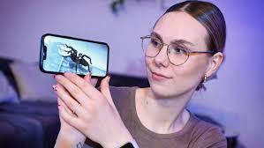 Feuerwehreinsatz: Bielefelderin entdeckt riesige Vogelspinne in ihrem  Wohnzimmer