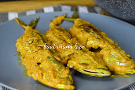 According to zulkifli, ayam percik terengganu is orangey in colour, while the one from kelantan is creamy white. Ikan Percik Sedap Memukau Selera Buat Orang Lapo