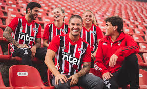 O clube manda os seus jogos no estádio santa cruz, ou, arena eurobike. Camisa Listrada Do Sao Paulo Fc 2020 2021 Adidas Mantos Do Futebol