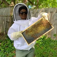 Whatever the reason, raising bees can be a fun and rewarding adventure. Mina S Backyard Bees Minasbees Twitter