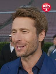Does Glen Powell Like Cats