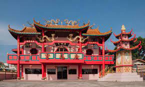 Setelah beberapa generasi papan ini disimpan di rumah klen (huay kuan) ataupun di rumah tokong. Tokong