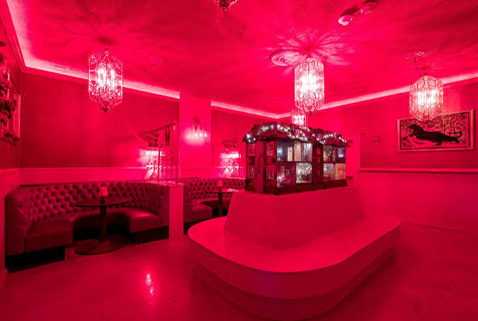 Oakland's Thee Stork Club Reopens As An Unapologetically Gaudy Dive Bar |  Eater SF