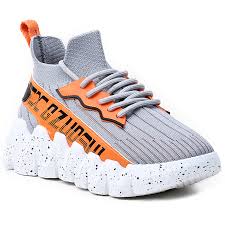 Zasigurno jedne od najpraktičnijih ženskih tenisica su one na navlačenje. Tenisice