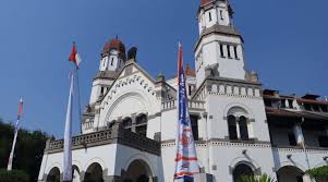 Lawang sewu (meaning thousand doors) was built in 1917 by the dutch east indian railway company. Lawang Sewu Wisata Sejarah Dan Budaya Di Semarang