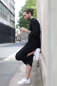 黒ロンｔ 黒サルエルパンツ nikeエアフォース1 low白 メンズファッションスナップ フリーク 着こなしno 113030 メンズファッションウィーク メンズファッション ファッションスナップ