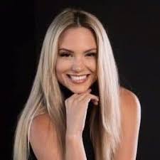 Nicole Serres's Instagram, Twitter & Facebook