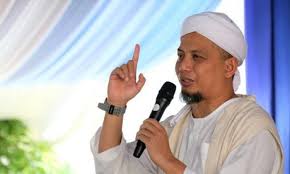 Isi wasiat kematian ustadz arifin ilham itu kemudian dibagikan. Melihat Fakta Menarik Seputar Ustadz Arifin Ilham Winnetnews Com