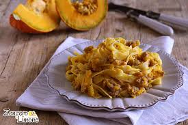 Tagliatelle Con Zucca E Salsiccia Zenzero E Limone