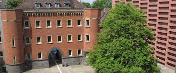 Es gibt die eine oder andere ausnahme, wann bürger ihre wohnungen verlassen dürfen. Verwaltungsgericht Aachen Startseite