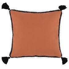 We did not find results for: Terracotta And Black Cotton Cushion Cover With Pompoms 40x40cm Kelaa Maisons Du Monde