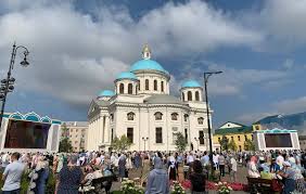 Сотни людей собрались на освящение собора казанской иконы божией матери. 1b7jrcl93imphm