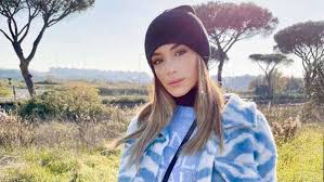 13 hours ago · nicolò zaniolol'from (pregnant and near the end of her pregnancy) sara scaperrottalaunches serious accusations against the roma striker. Sara Scaperrotta Mostra Il Pancione La Foto Style24 It