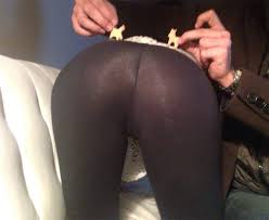 WELCOME TO THE INTERNET - GirlsInYogaPants.com