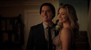 Riverdale's cole sprouse has a crazy theory about the disappearance of his friends character. Are Riverdale Stars Cole Sprouse And Lili Reinhart Still Friends