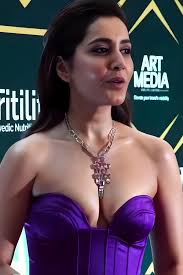 Raashi Khanna в X: „✨ t.co365kTvkpWD“  X