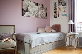 Une Chambre De Fille Entre Vieux Rose Et Gris Patine