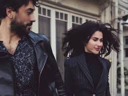 Nesrin cavadzade 30 temmuz 1982, bakü, azerbaycan asıllı türk dizi ve sinema oyuncu. Nesrin Cavadzade Ve Gokhan Alkan Ayrildi Neden Ayrildilar