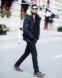 Schwarzer mantel dunkelblaues jeanshemd schwarze jeans schwarze. Wie Schwarzen Pullover Mit Einem V Ausschnitt Mit Schwarzer Jeans Zu Kombinieren 15 Herren Outfits 2021 Lookastic