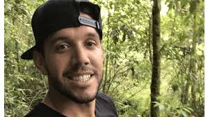 Costa Rican Men- Meeting, Dating, and More (LOTS of Pics)