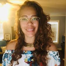 Karla Gil's Instagram, Twitter & Facebook