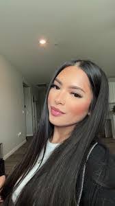 Amanda Brumlow's Instagram, Twitter & Facebook