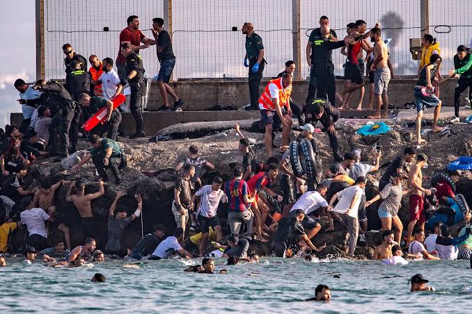 El fracaso en las crisis persigue a Sánchez hasta el final: imprevisión y  reacción tardía, del Covid a Ceuta | España