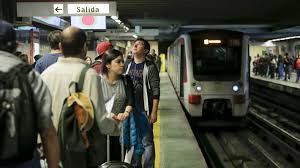 Los leones is a station of the line 1 of the santiago metro in chile, and is the northern terminus of the line 6. Metro Informa Que Servicio Entre Tobalaba Y Baquedano De La Linea 1 Se Mantiene Suspendido Emol Com